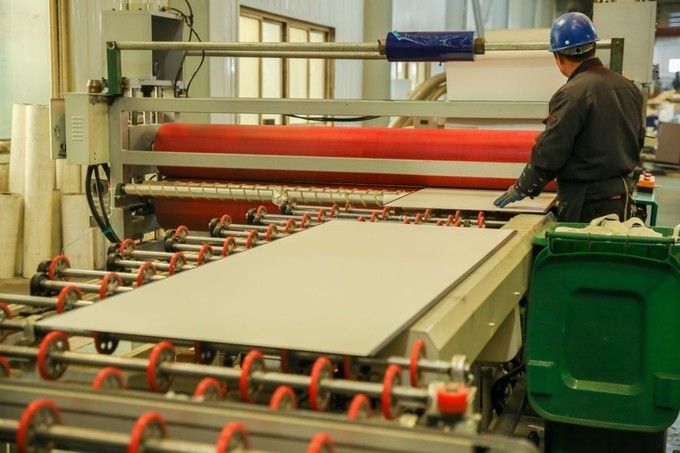 Qingdao Shinerising Glass Co., Ltd 공장 생산 라인
