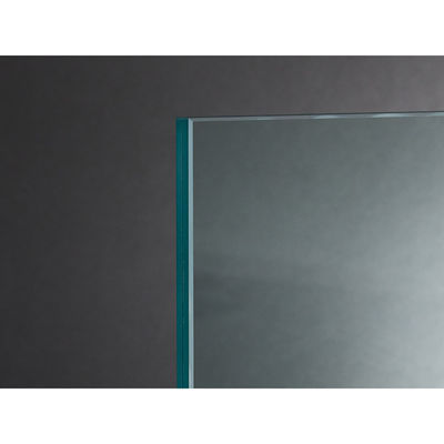 호텔 주방의 스마트 TV 맥스 비즈니스 안드로이드와 화이트 글래스 LED 거울