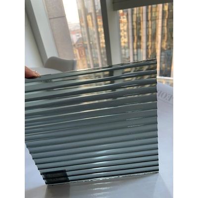 8mm 10mm 12mm 플루트 템퍼드 글래스 안전 사생활 보호 장식 맑은 낮은 철 튼튼한 텍스처 톱니 모양 패턴 구축 글래스