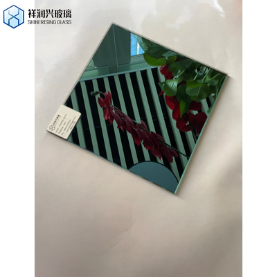 평평한 닦은 가장자리 1mm-6mm 색칠 된 은 알루미늄 유리 거울 사용자 정의