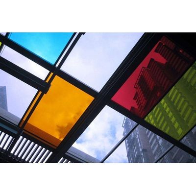 어두운 회색 흑색 색조 플로트 글래스 4mm 3300*2140 3300*2250 laminated CE Certificate