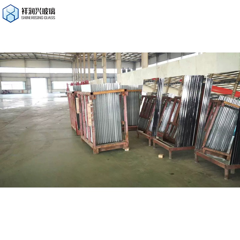 ISO 인증을 받은 청다오 온화 유리 2mm 3mm 4mm 5mm 6mm 8mm 10mm 12mm 맑고 색칠